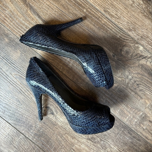 Stuart Weitzman Shoes - Stuart Weitzman Plainfield Open Toe Navy Sea Crystal Snake Pumps Women's Size 8